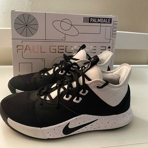 Nike mens Paul George 3’s